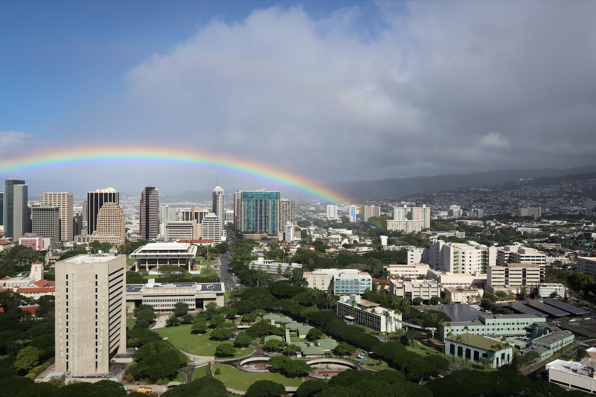 Rainbow over Honolulu, O'ahu