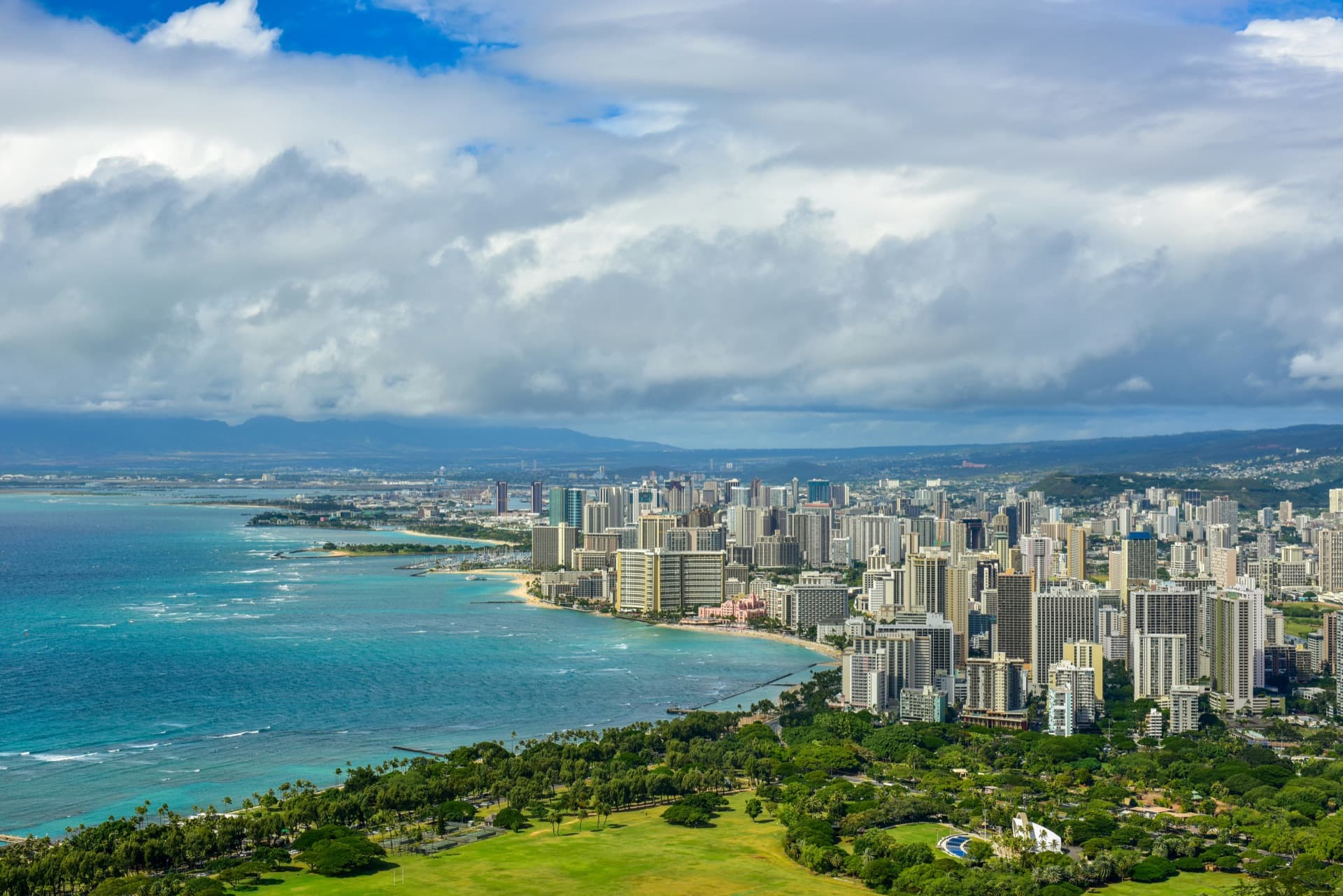 Aerial view of Honolulu Hawaii — finding the best licensed plumber on O'ahu